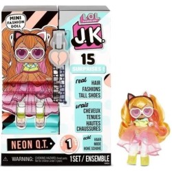 Poupée LOL Neon Q.T avec 15...